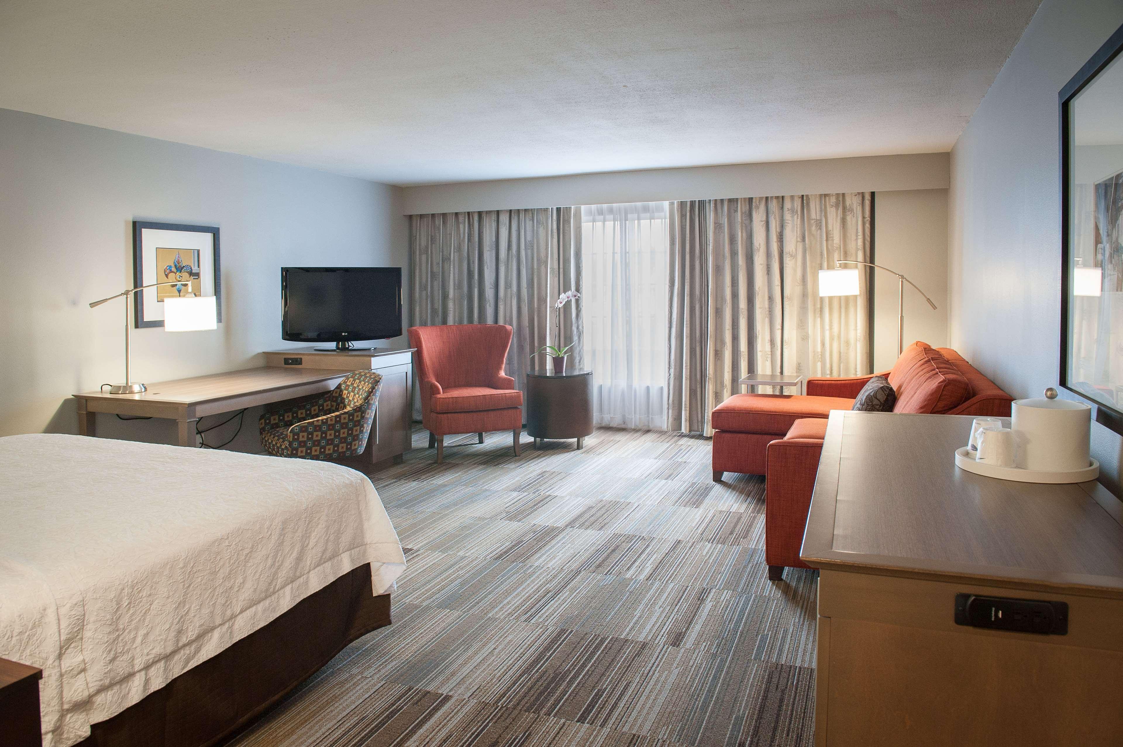 Hampton Inn New Orleans/St.Charles Ave Eksteriør billede