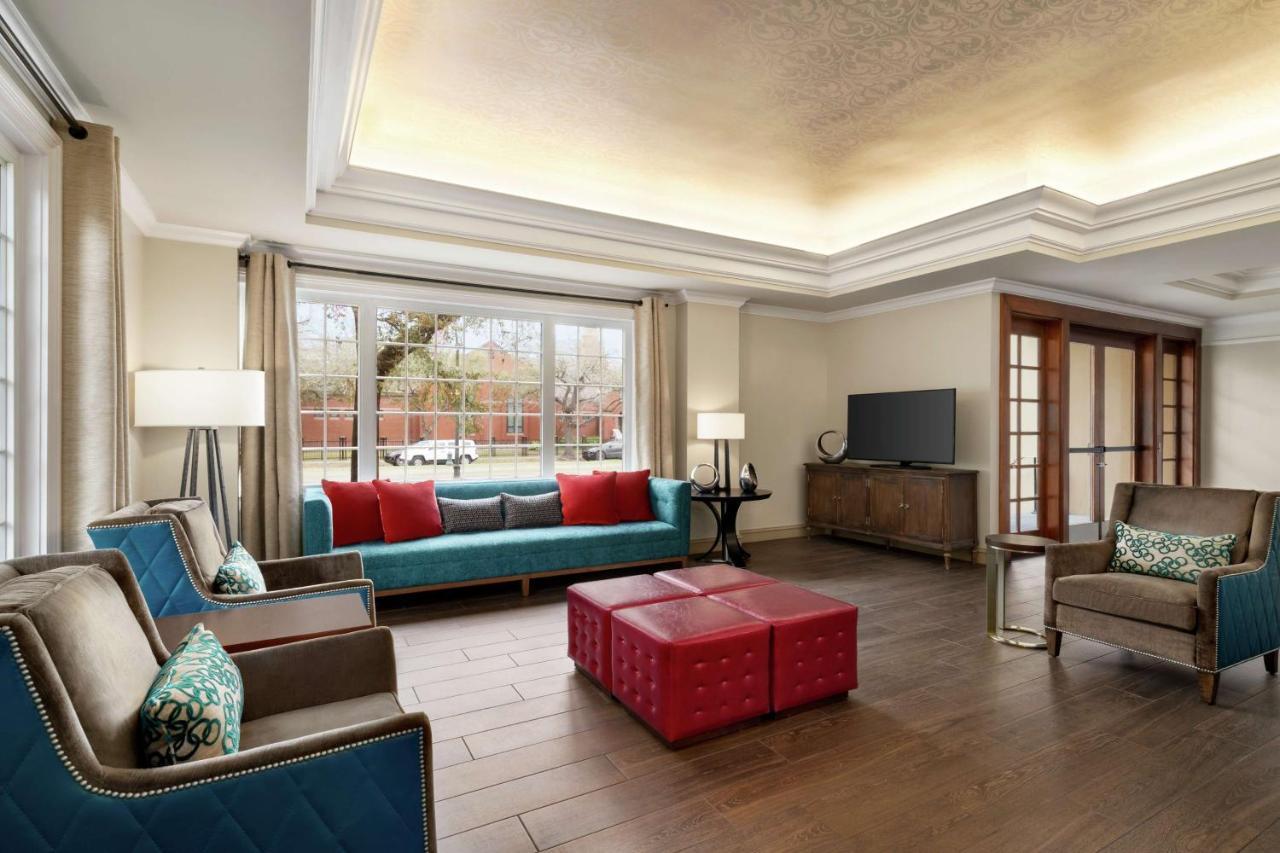 Hampton Inn New Orleans/St.Charles Ave Eksteriør billede